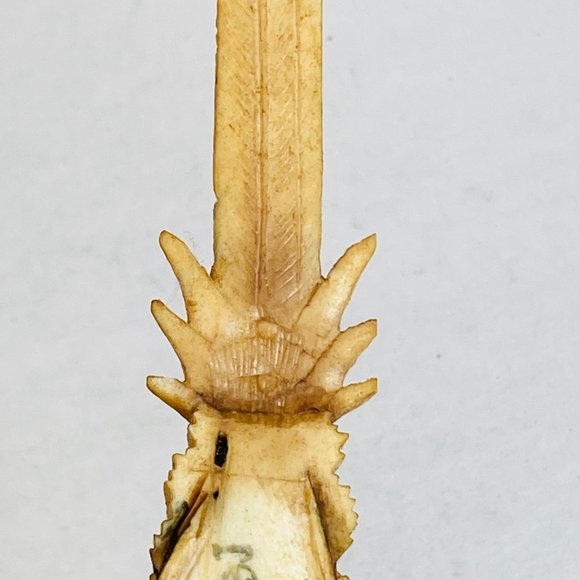 Pheasant Bird Carving ? IBJ or TBJ ? Feels like Resin Painted one claw flawed - Picture 7 of 13